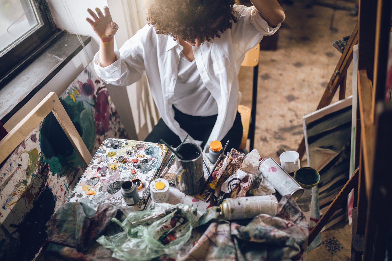 Messy table for a messy painter